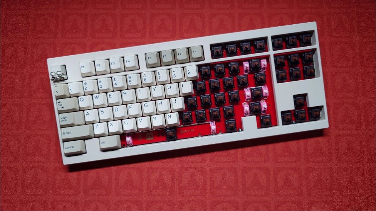 Geonworks F1-8X v2 Classic | Plateless | DCS Intro Beige | Cherry