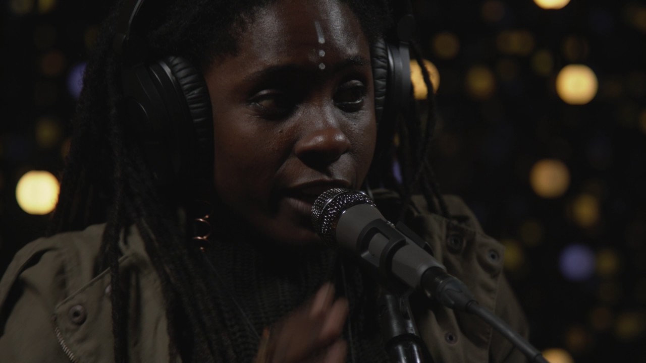 Jah9 - Steamers A Bubble (Live on KEXP) - YouTube
