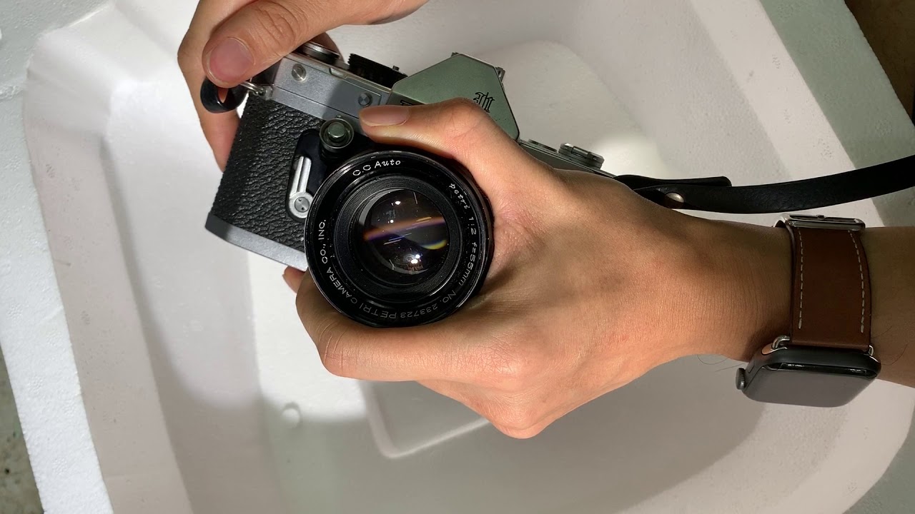 Testing the Petri VI 35mm Film Camera | Classic Japanese SLR - YouTube