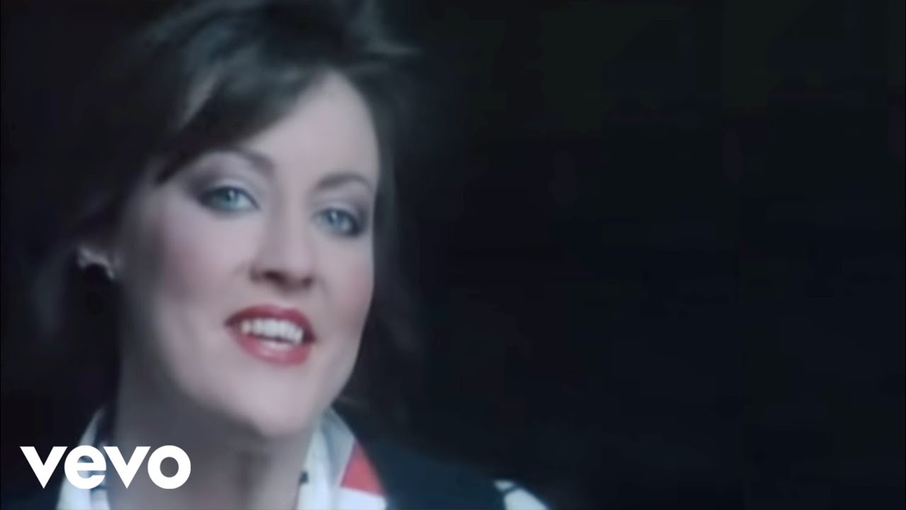 Katrina & The Waves - Walking On Sunshine (Official Music Video