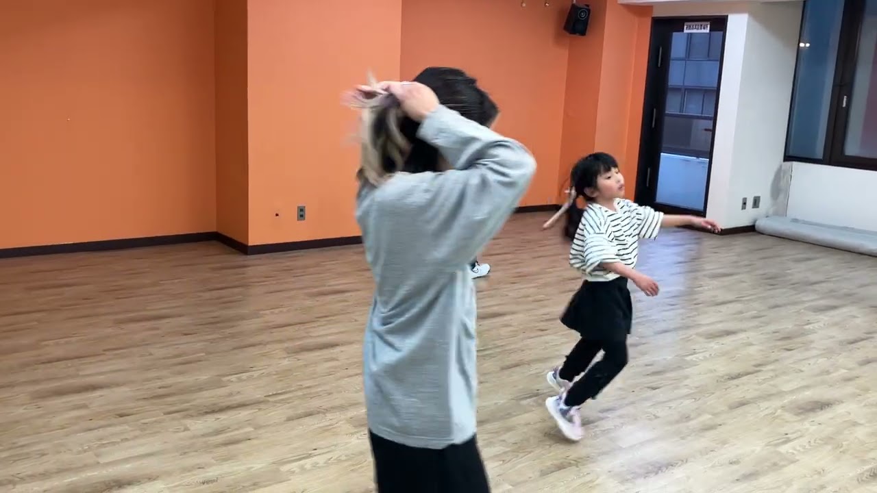 ♪Props【キッズHIPHOP】 16:15~17:15 mine先生クラスレッスンの様子