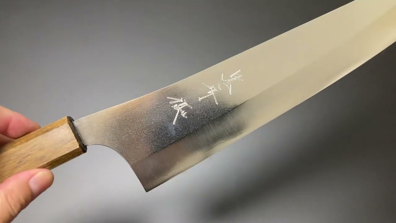 黒崎優 【新月光】VG XEOS 筋引包丁240mm 樫八角柄