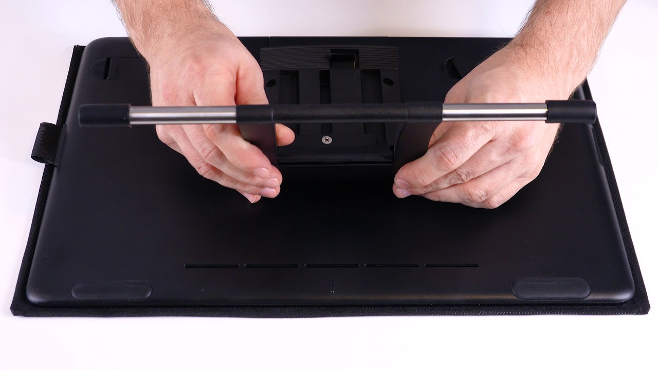 Wacom Cintiq Pro 13/16へのスタンドの取付方法 – Wacom