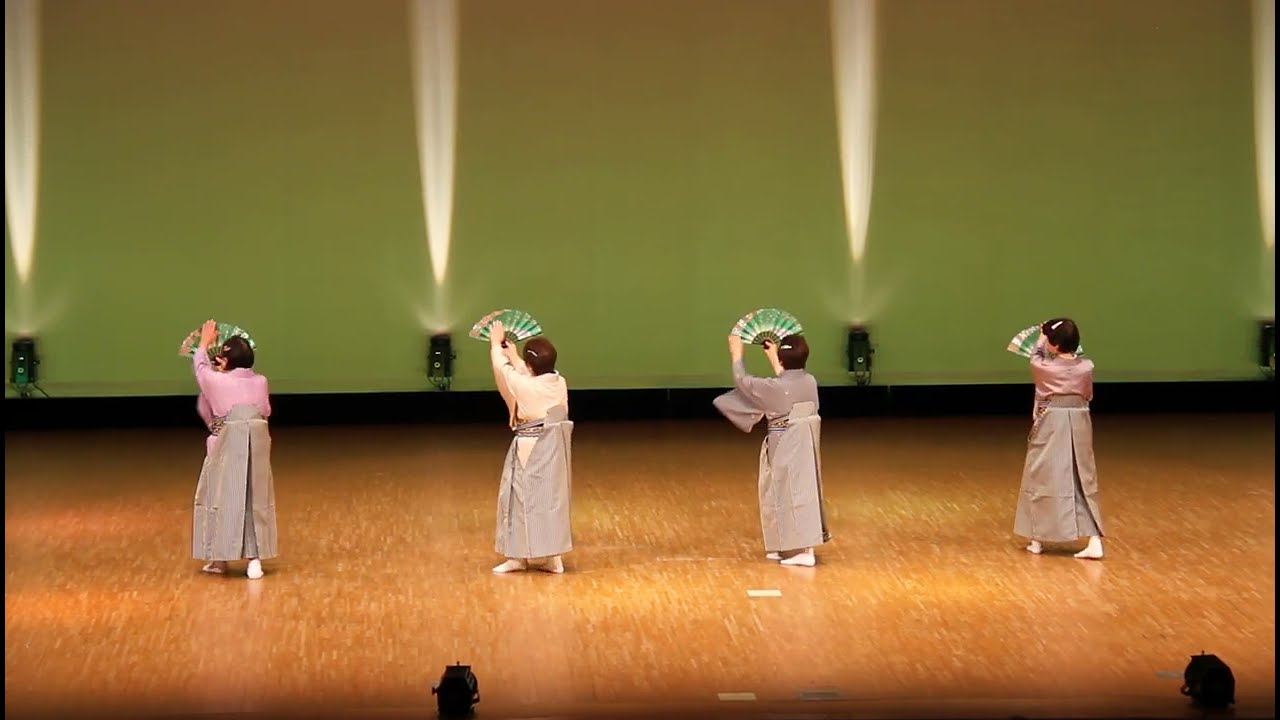 白雲の城】 - YouTube