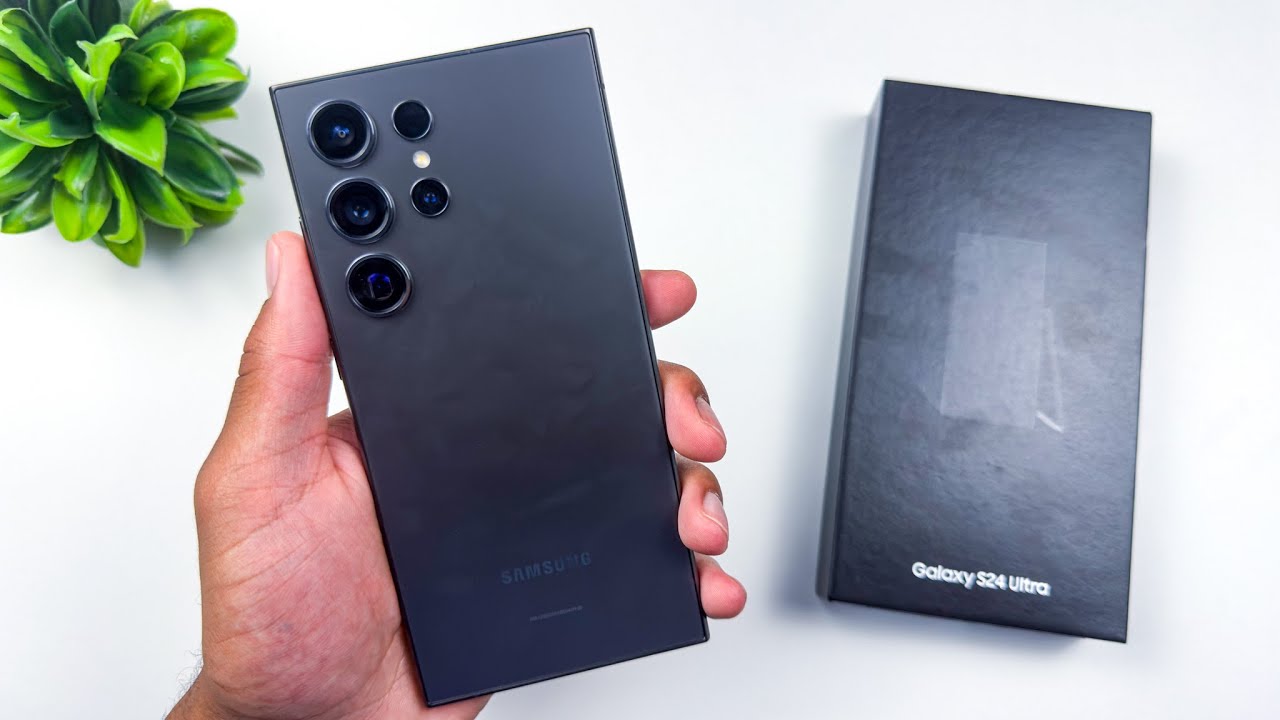 Samsung Galaxy S24 Ultra | Unboxing & First Impressions! - YouTube