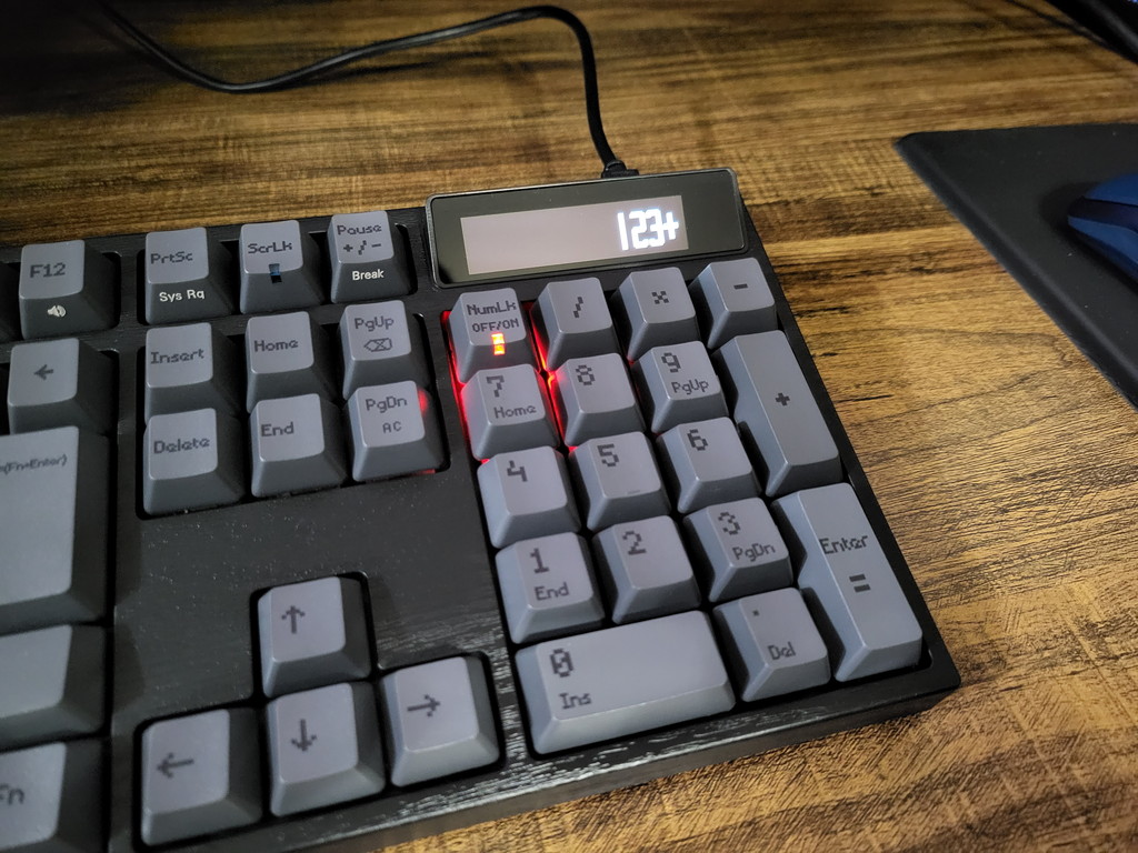 レビュー】打鍵感が異次元の軽さ！ VARMILO デイジー軸 電卓付き