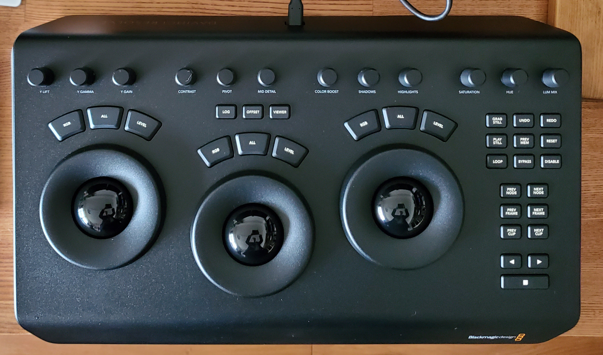 DaVinci Resolve Micro Panelを5ヶ月使った感想 | A-TAK