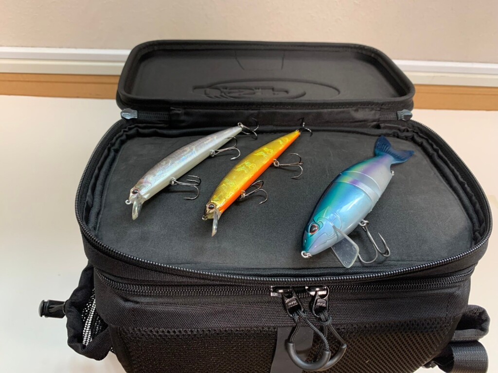 バッグ1つで釣果が変わる】陸っぱりアングラー歓喜のルアーストッカー