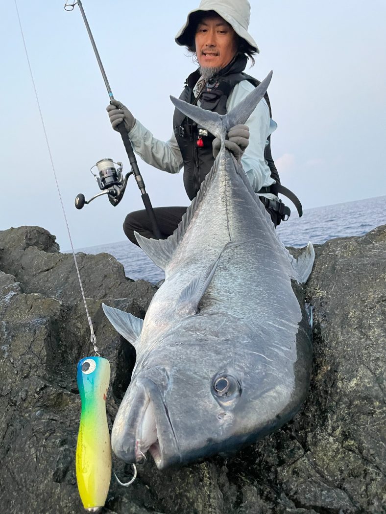 ロックショア・ガチ勢よ…2025年はコレだ】がまかつ最新ロッド「ラグゼ