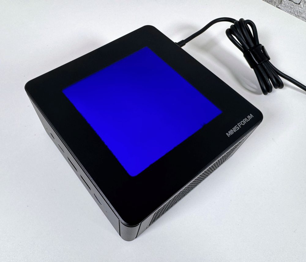 Ryzen 7 7840HS搭載でポート充実の10万円最強ミニPCレビュー