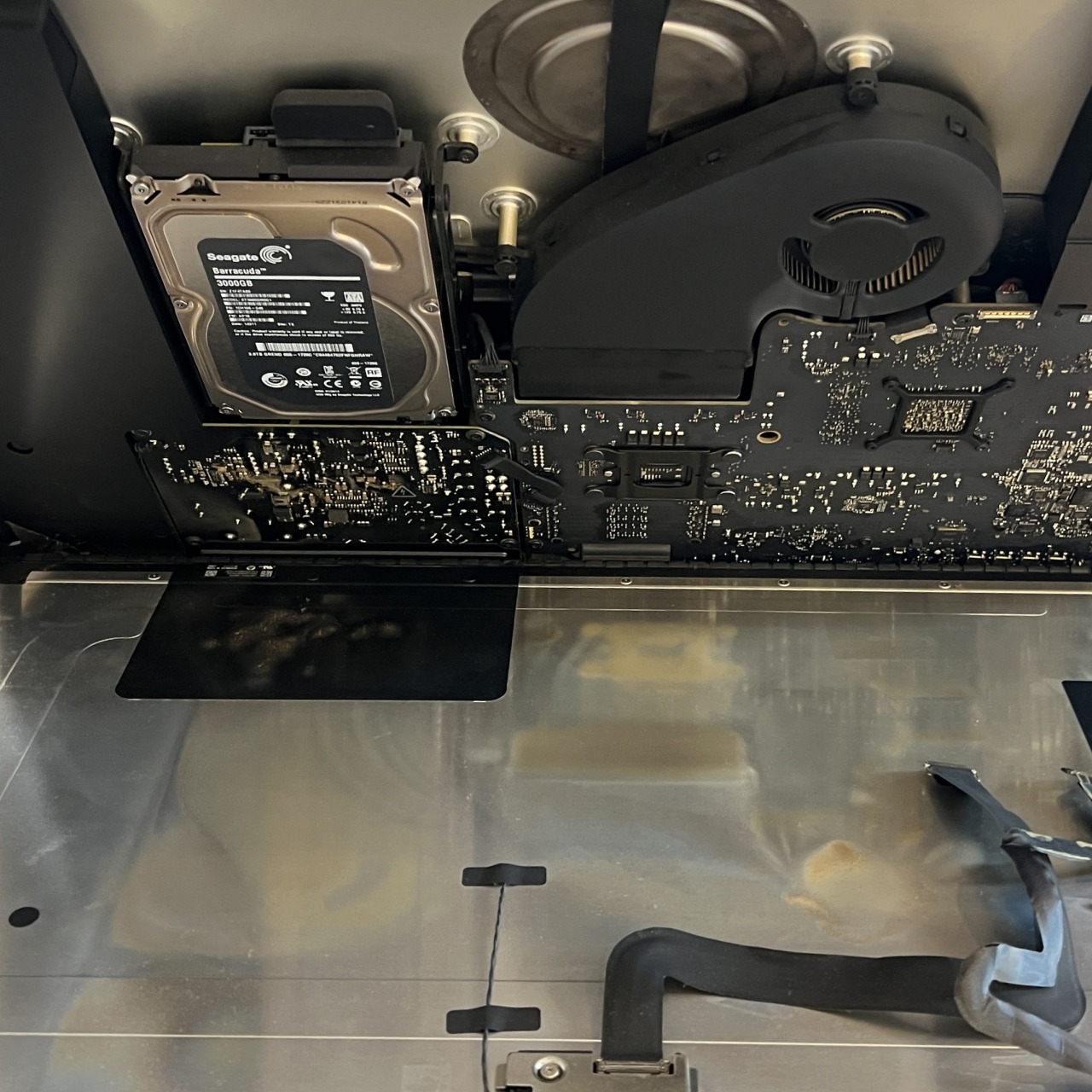 iMac (27-inch, Late 2013) FusionDriveの不具合 HDDのみをSSDへ交換