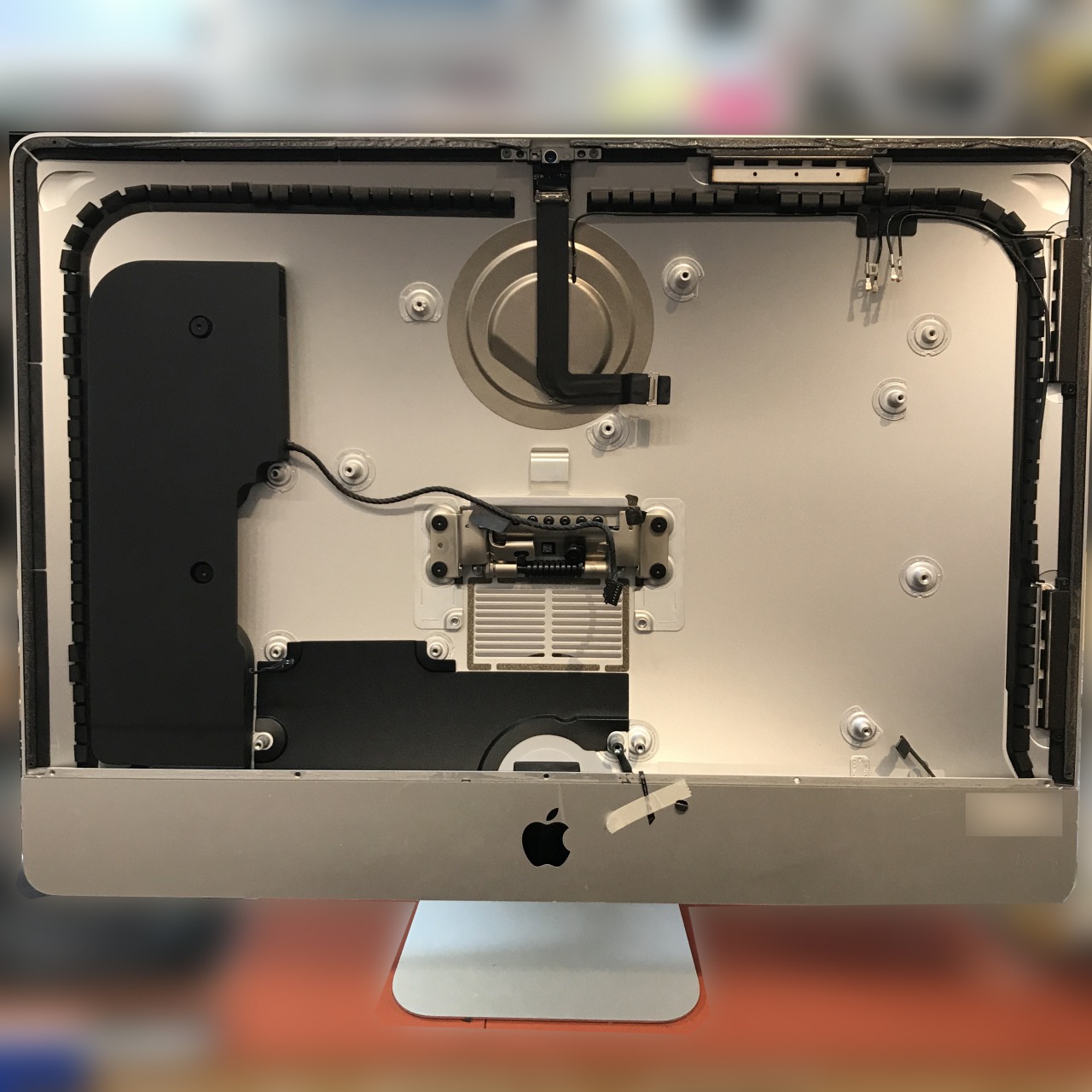 iMac (21.5-inch, 2017) 変なメモリ表示 メモリ増設 障害HDDからSSD交換