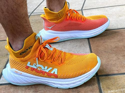 ホカオネオネ「カーボンX3」レビュー！厚底カーボンデビューにおすすめ