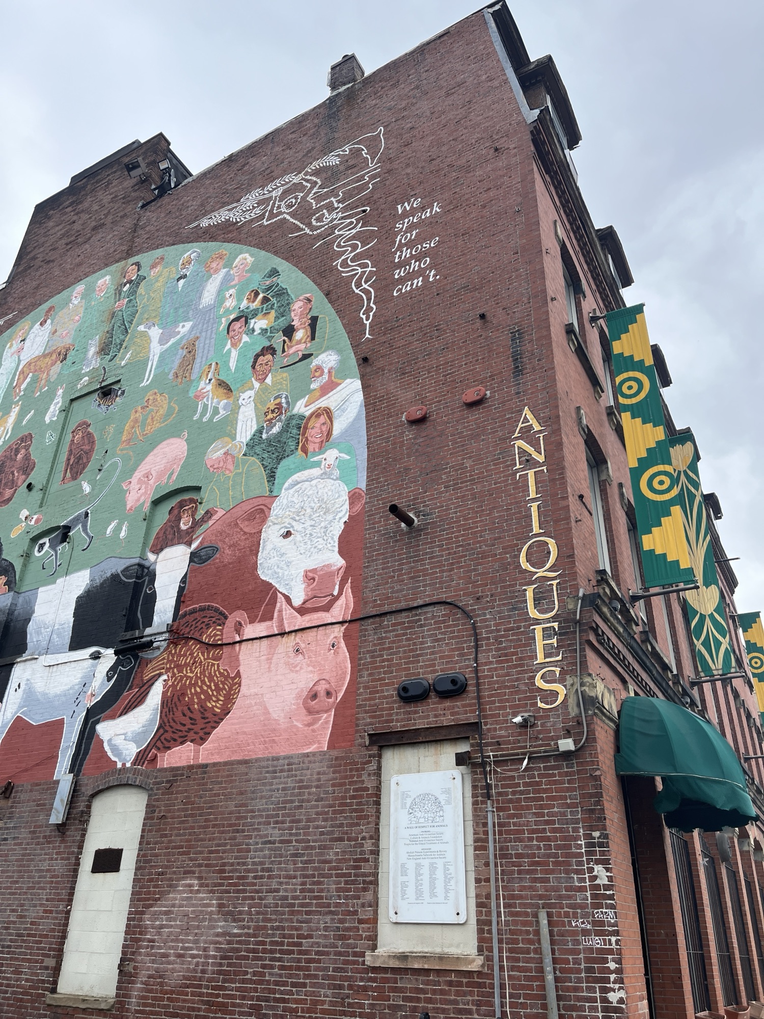 ボストンで楽しむアンティークショップ Cambridge Antique Market