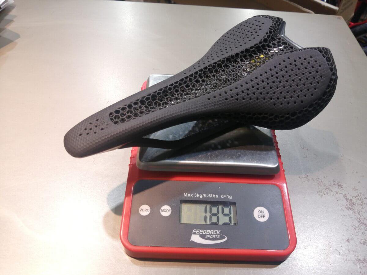 最新のS-WORKSサドルを徹底検証】あなたならどちらを選ぶ？ | KAMIHAGI