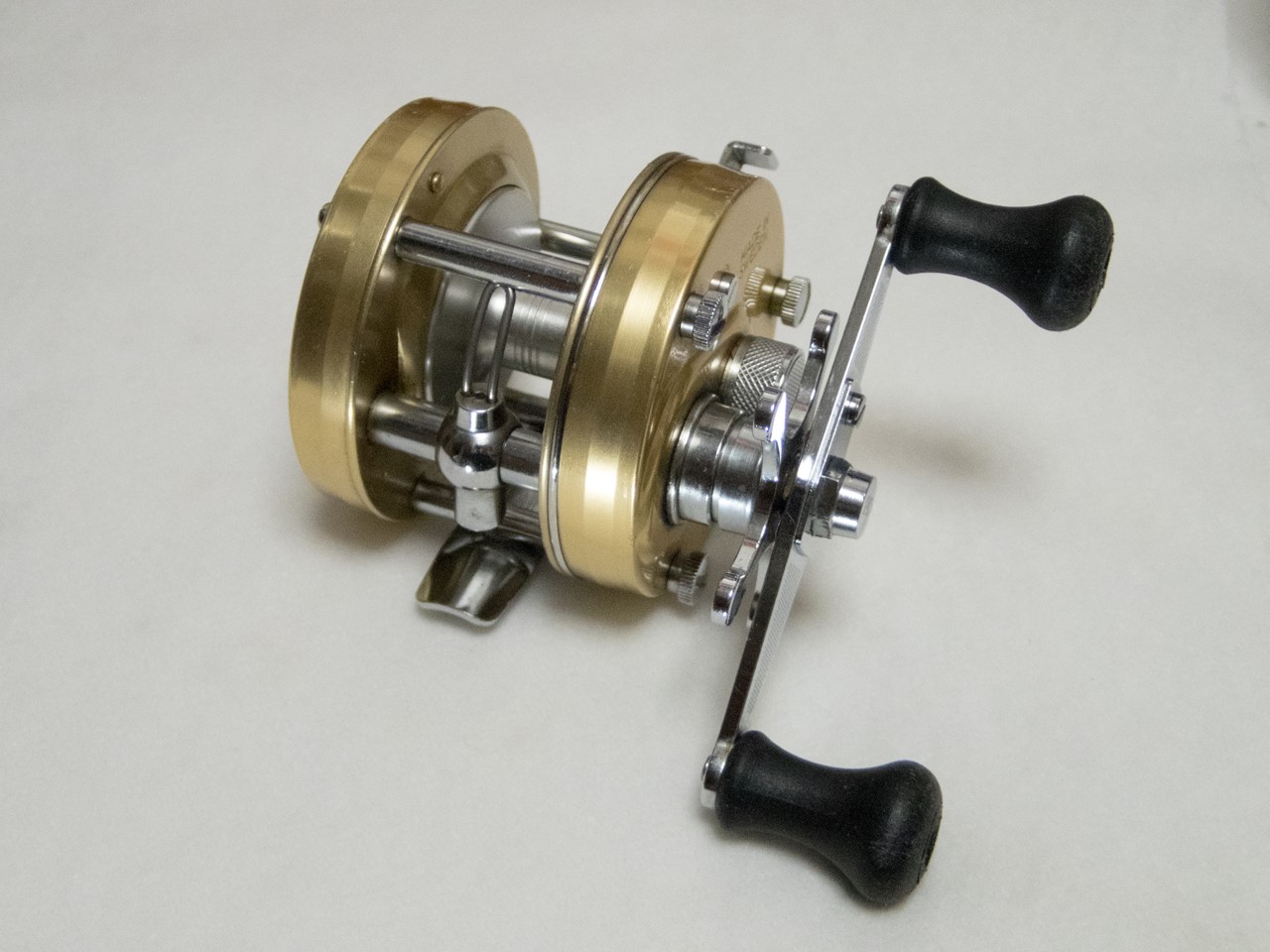 ABUアンバサダー4501Cリールメンテ オールド5001Cとの比較 | 北海道