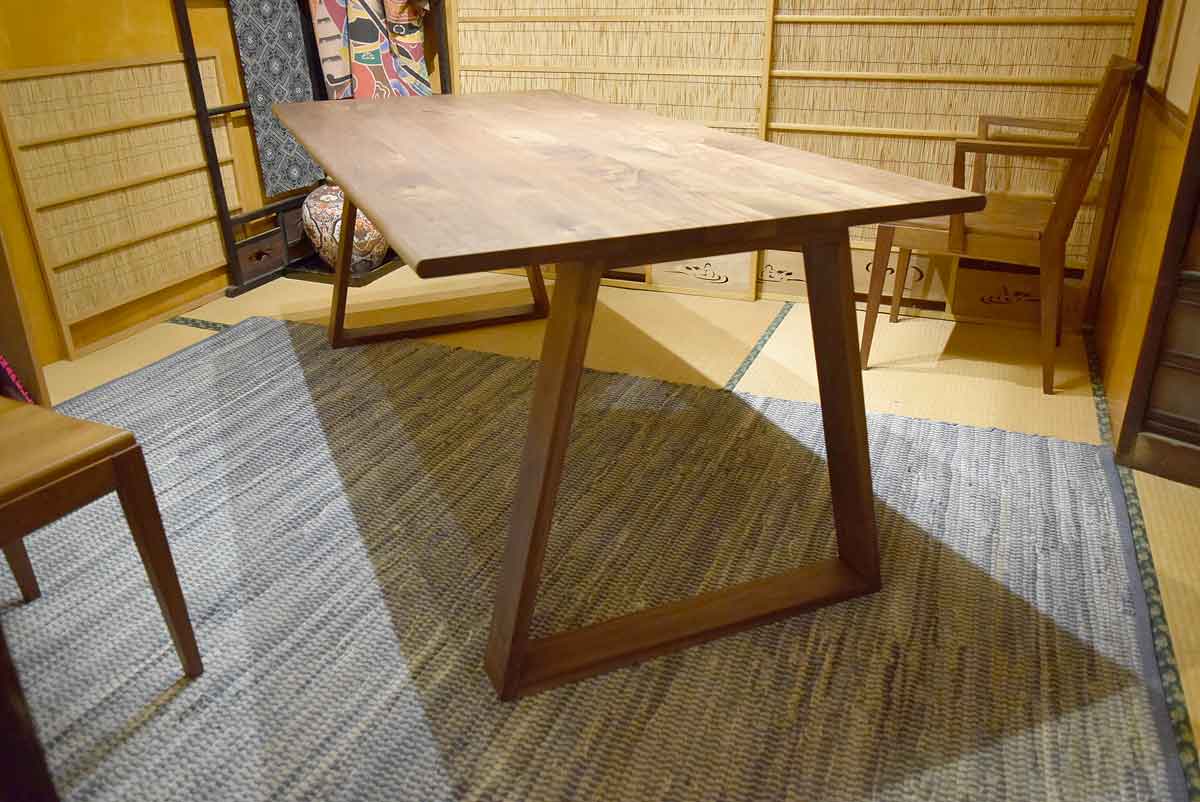 大川家具ウォールナット無垢テーブル | 大川人気のおすすめ家具屋