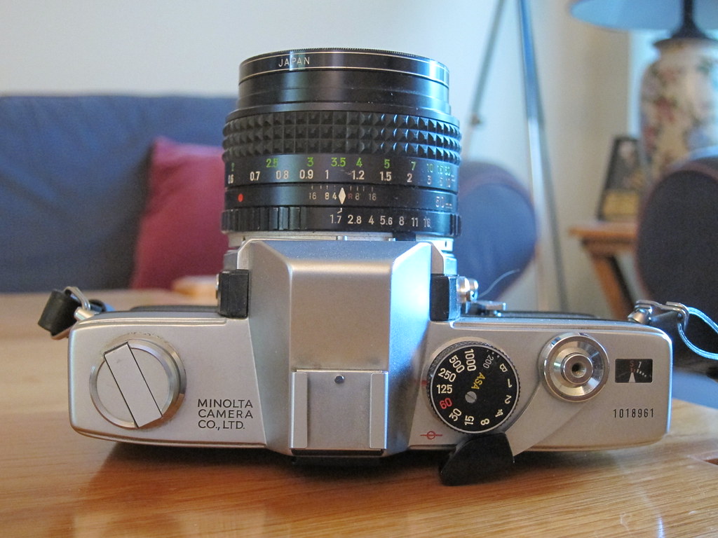 Minolta SR-T 101 - Down the Road