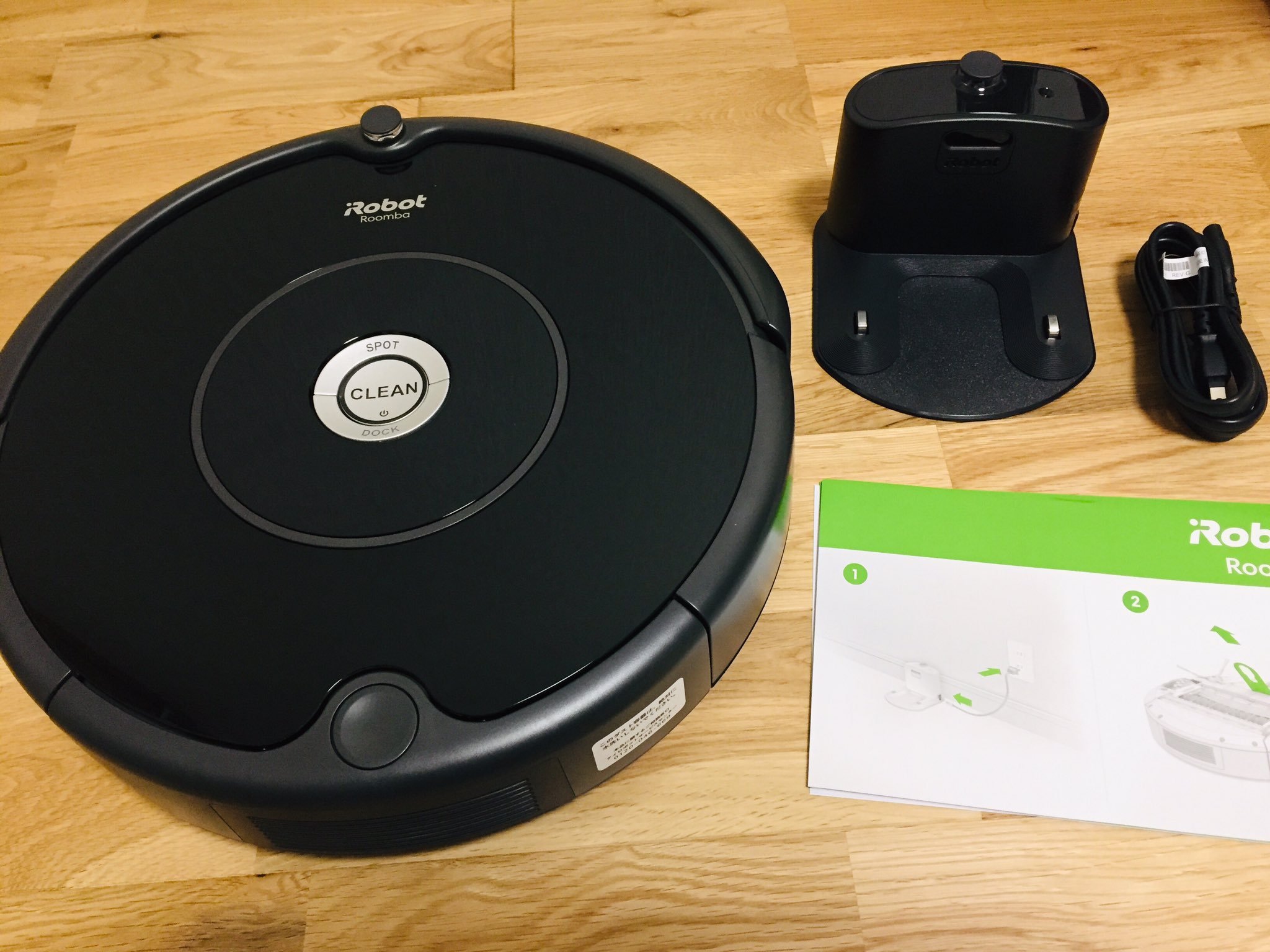 iRobot「ルンバ606」に床の掃除を任せてみたら心がホッコリした
