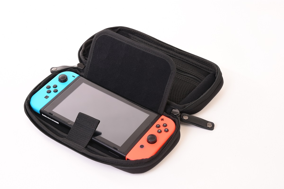 表参道本店ブログ】路面店限定！多機能なNintendo switchケースが発売