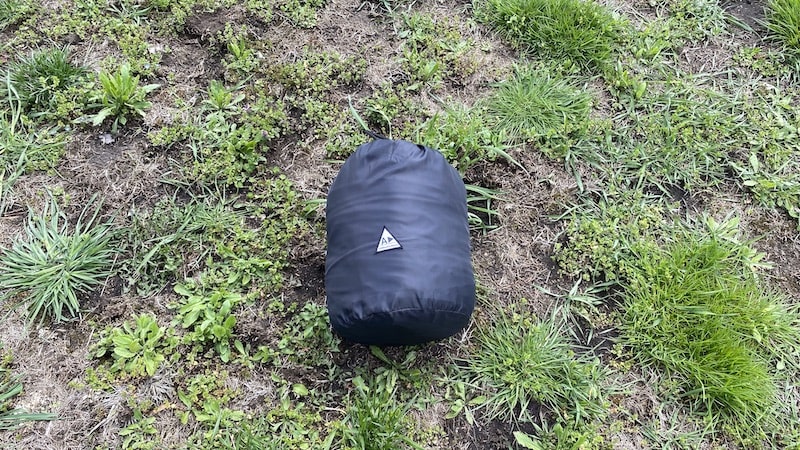 allaboutoutdoorsのTECH TARP HEXAは誰でもピン張りできるストレッチ