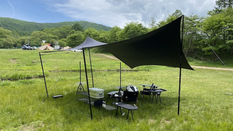 焚き火OKな遮光・撥水性抜群のタープMac oneをレビュー！収納方法や