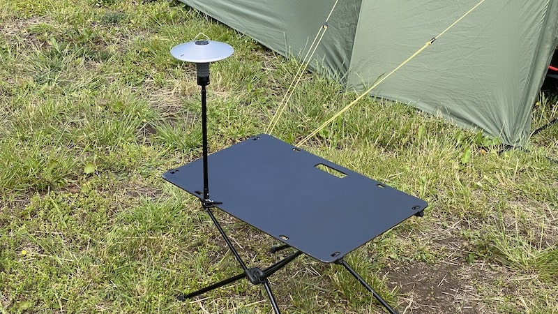 SHU WORKSのULランタンスタンド「ULTRA LIGHT PORTABLE CAMPING LIGHT
