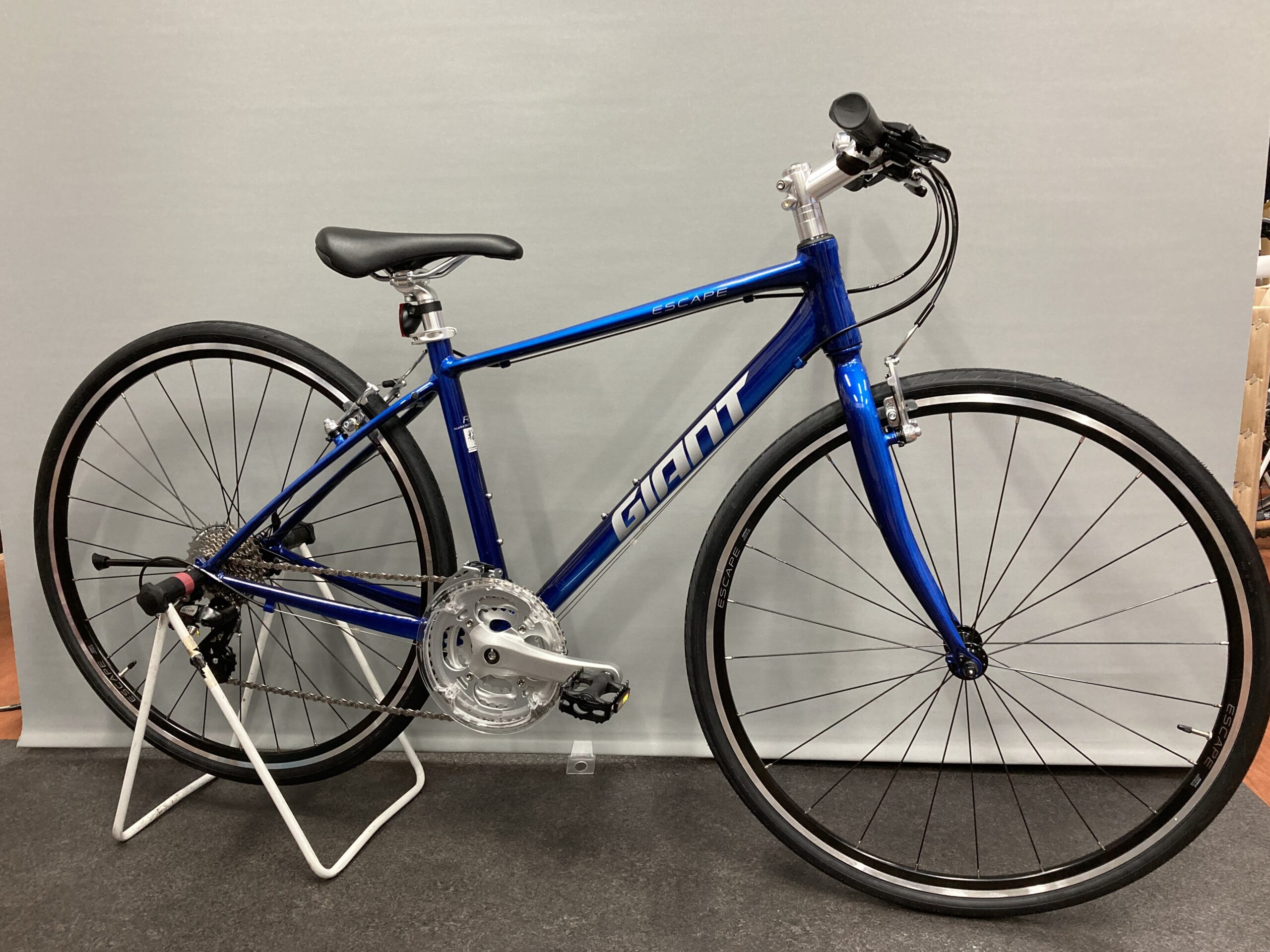 ESCAPE R3 シマノ ブルートーン │ 輪心（わごころ） -GIANT EXP