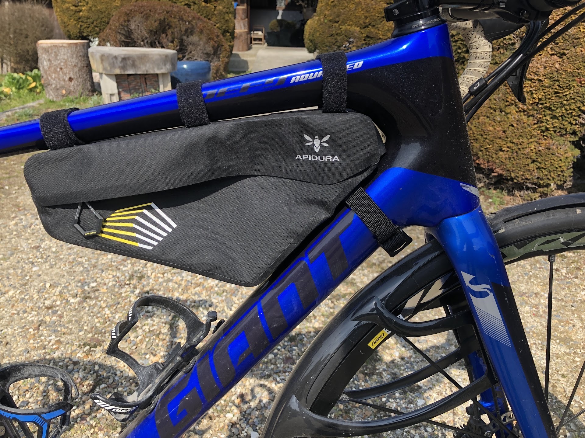 レビュー】APIDURA レーシングフレームパック(2.4L) | やくものガレージ