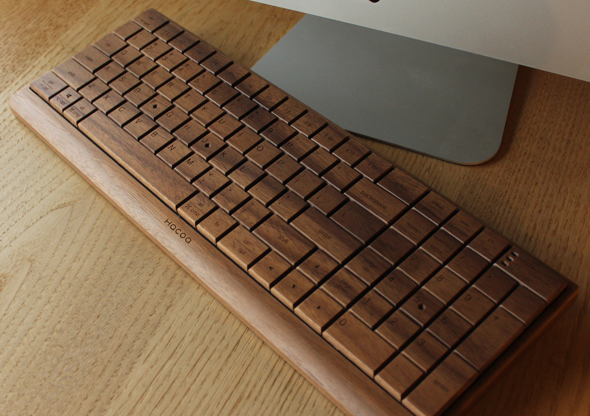 Hacoa Full Ki-Board Wireless － 越前漆器の技術を使い、本物の木で