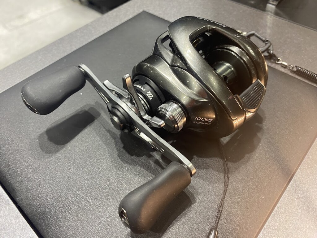 メタニウムに死角なし！】14Lb-100mの深溝スプールを搭載した「23