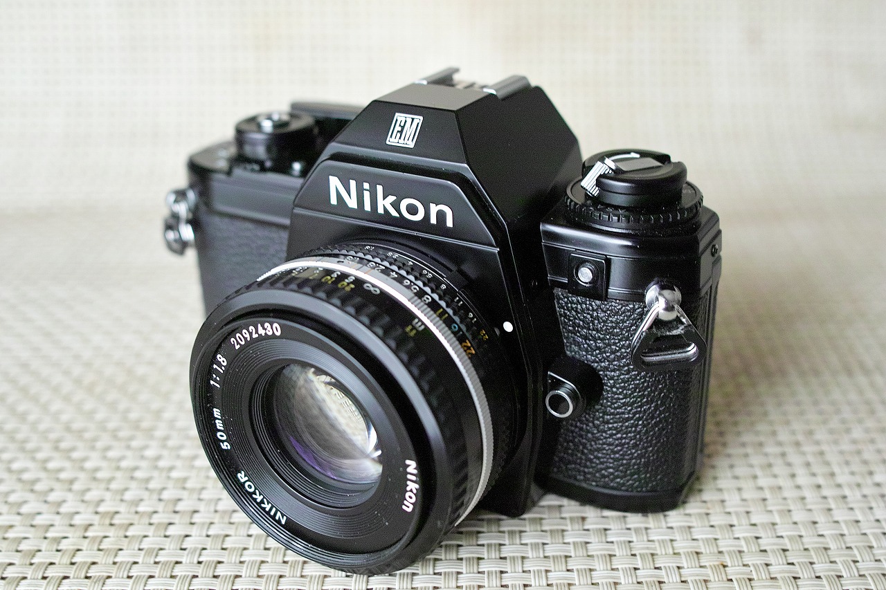 Nikon EM実写レビュー】フィルム一眼レフカメラ「ニコンEM」を購入しま