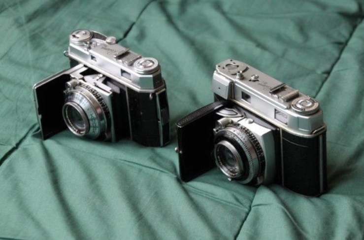 カメラ Kodak Retina IIa & IIIc – Towing Caravan with Land Rover