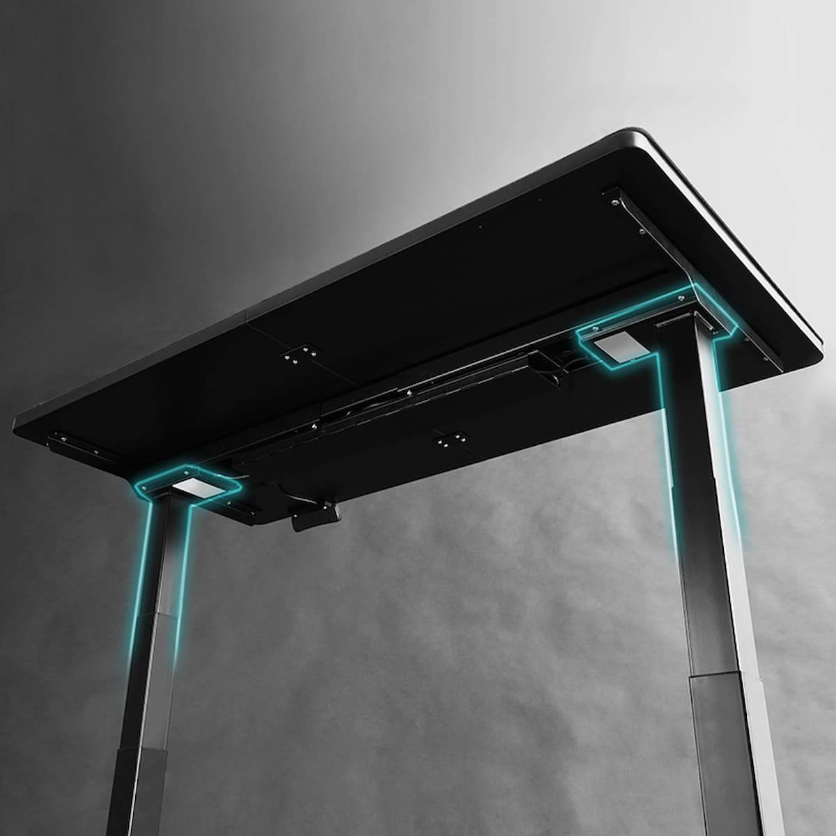 Bauhutte初の電動昇降式！「スーパーゲーミングデスク BHD-1400FA