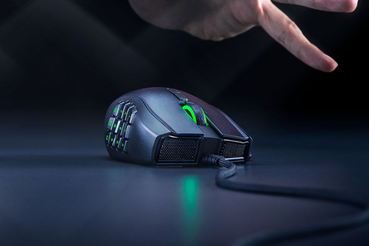 左利き専用ワイヤードマウス「Razer Naga Left-Handed Edition」を発表