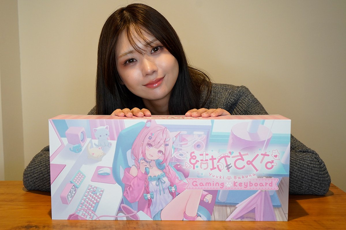 大人気VTuber結城さくな×AMICISキーボードとマウスパッドをレビュー