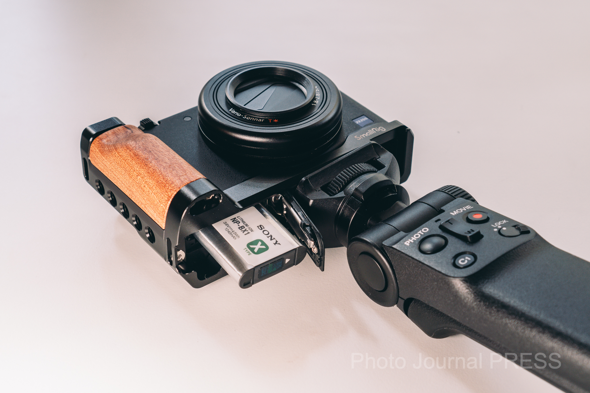 ZV-1のバッテリー交換を解決】SmallRig Sony ZV-1用 L型グリップ