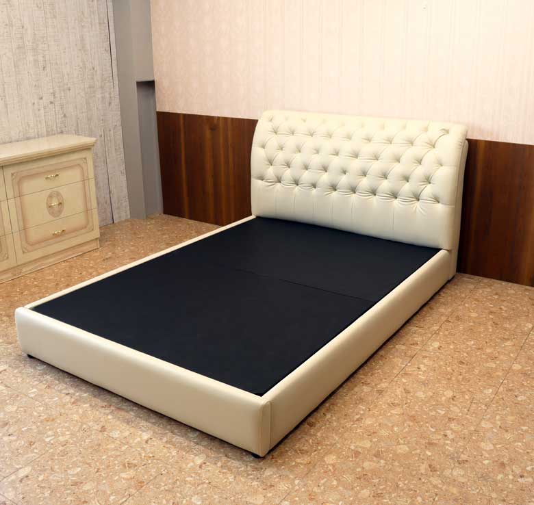 ベッドフレーム ダブル ワイドダブル チェスターフィールド風 革風