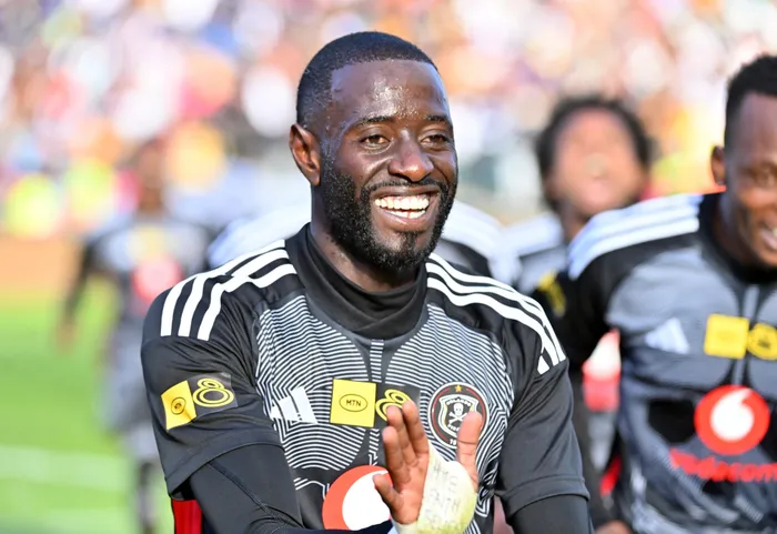 Moment of referee madness helps Orlando Pirates beat Stellenbosch