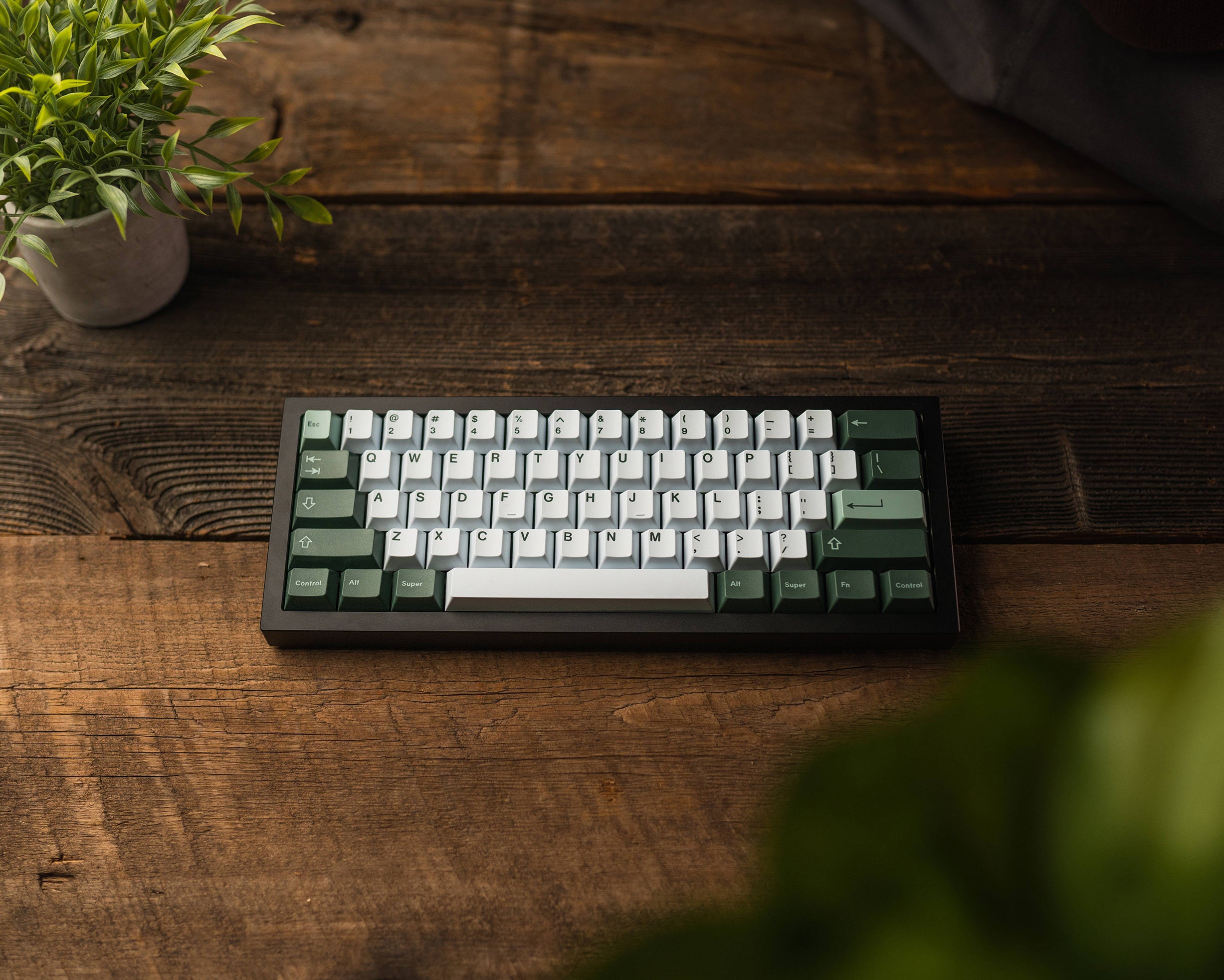 IRON160 by Smith + Rune