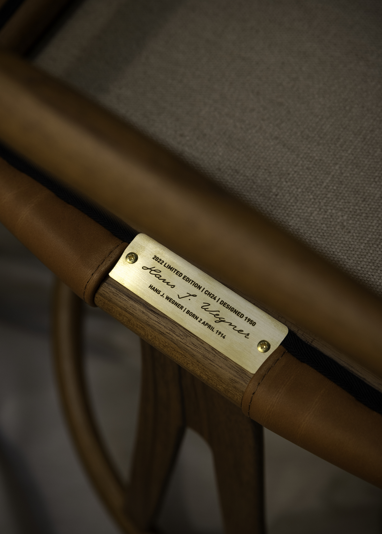 カール・ハンセン&サン」がハンス・J・ウェグナーの誕生日を記念した“Y