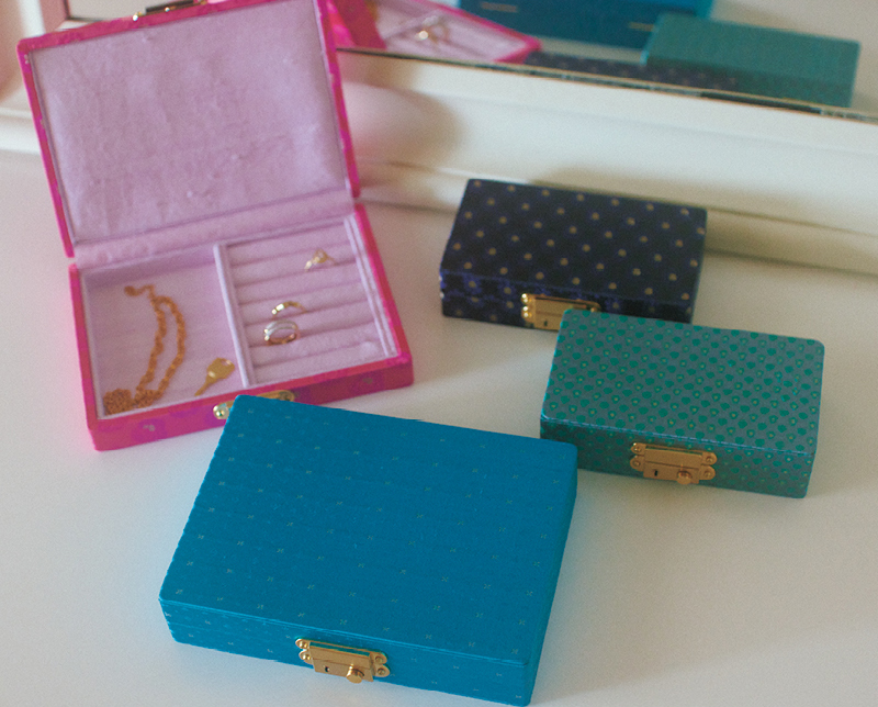 旅のお供にも【ジュエリーBOX】コーデ力が上がるオシャレの名脇役って