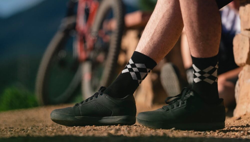 意外と!?万能。 GIRO新型フラットペダルシューズ LATCH（ラッチ）が