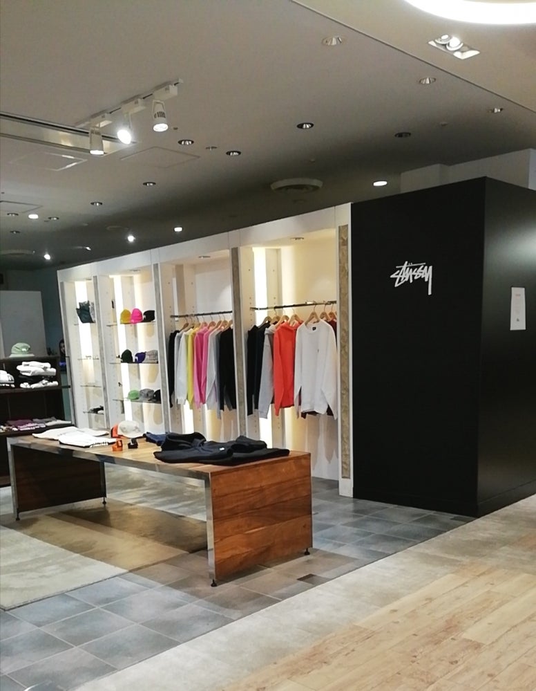 ステューシー クイーンズスクエアチャプト（横浜市西区みなとみらい