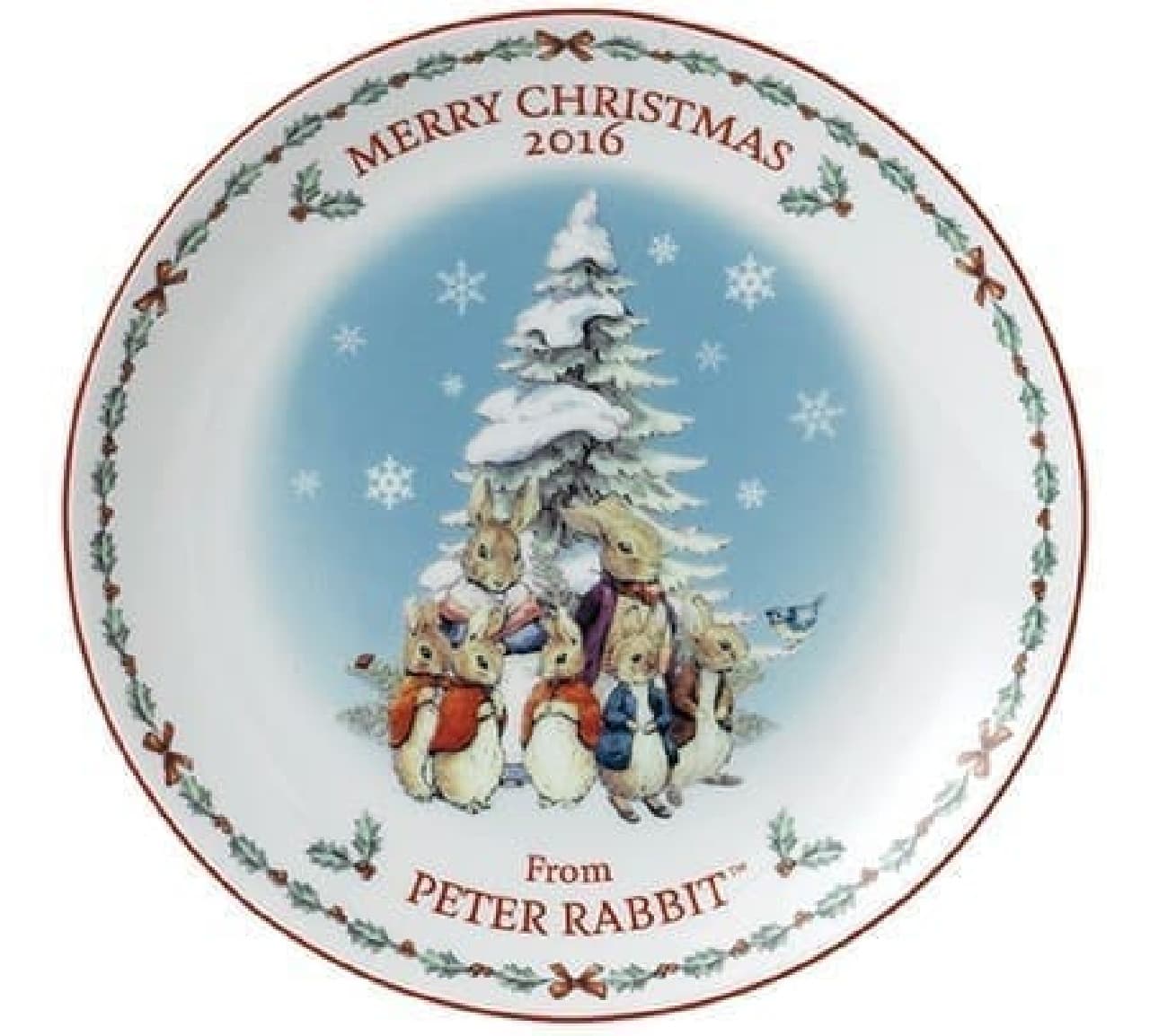 ウェッジウッドから「ピーターラビット」のクリスマスプレート、一族が