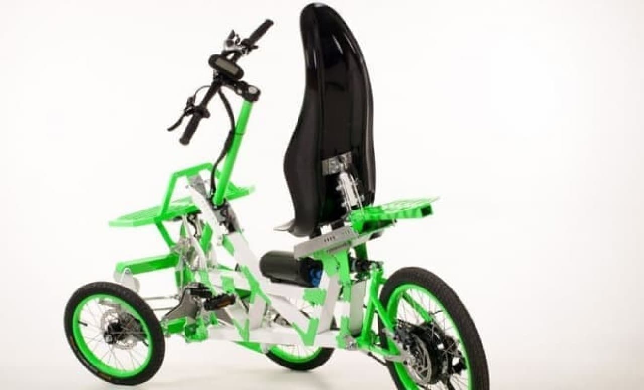 自転車版のTRICITY”にセミリカンベントタイプ登場 ― 3輪なのに車体を