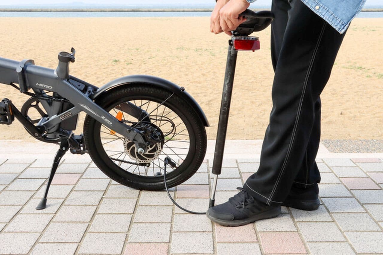 サドルが空気入れ！ 電動アシスト自転車「HIMO Z20」Makuakeに登場