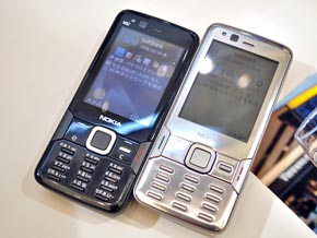 写真で解説する「Nokia N82」（1/2 ページ） - ITmedia Mobile