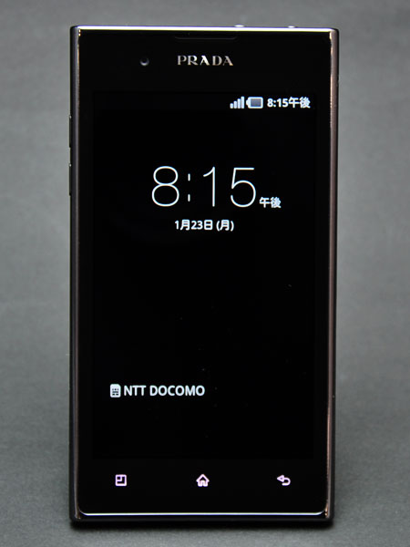 写真で解説する「PRADA phone by LG L-02D」：初代PRADA phoneとの比較