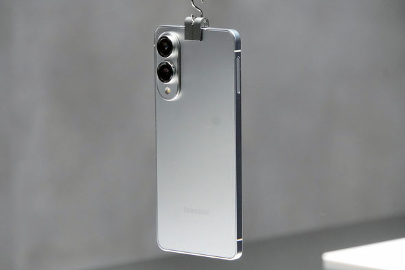 サムスンが極薄スマホ「Galaxy S25 Edge」を先行公開、S25よりも薄い